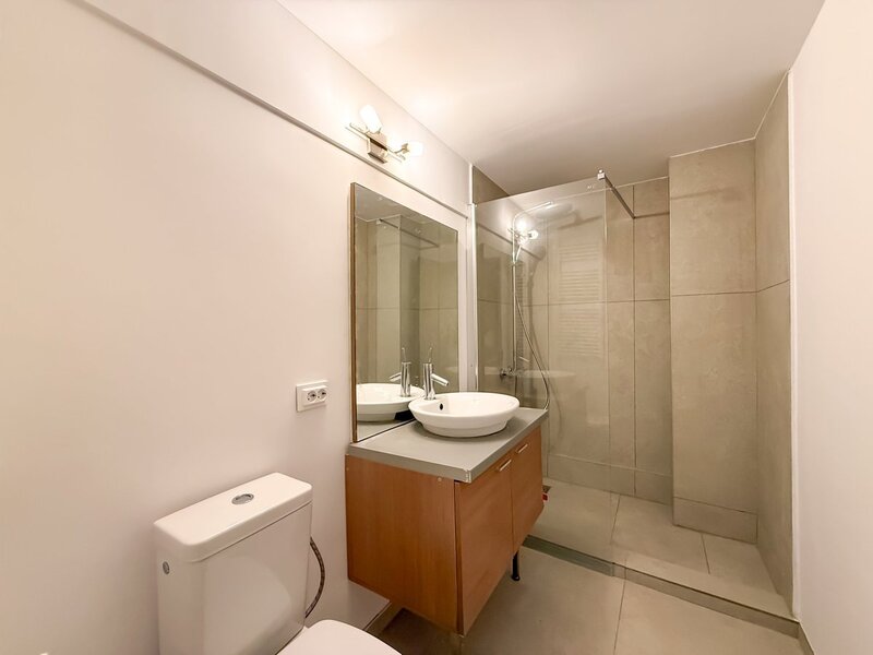 Anastasie Panu, apartament 3 camere 90 mp, centrala, aer conditionat.