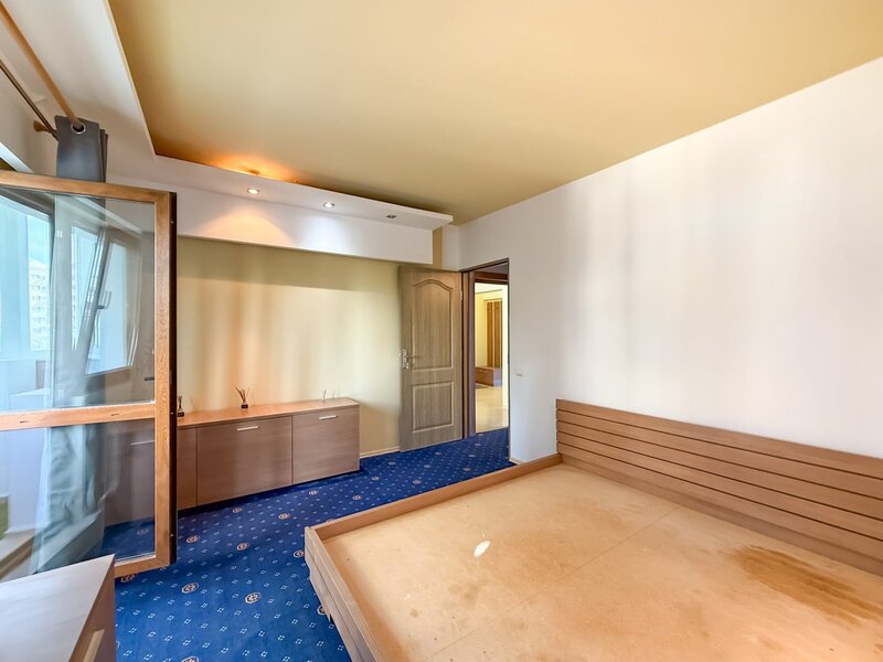 Anastasie Panu, apartament 3 camere 90 mp, centrala, aer conditionat.