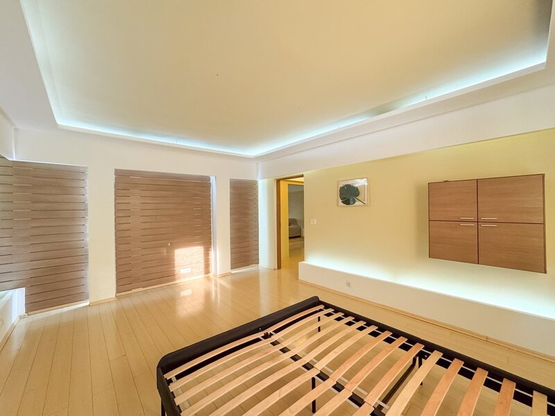 Anastasie Panu, apartament 3 camere 90 mp, centrala, aer conditionat.